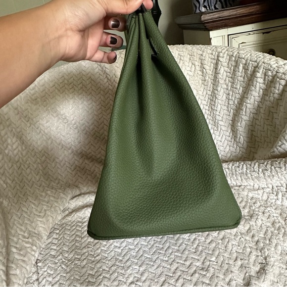 Green Leather Wirkin Handbag - Picture 3 of 8